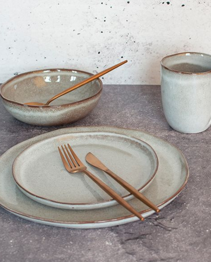 Plate BREEZY GREY