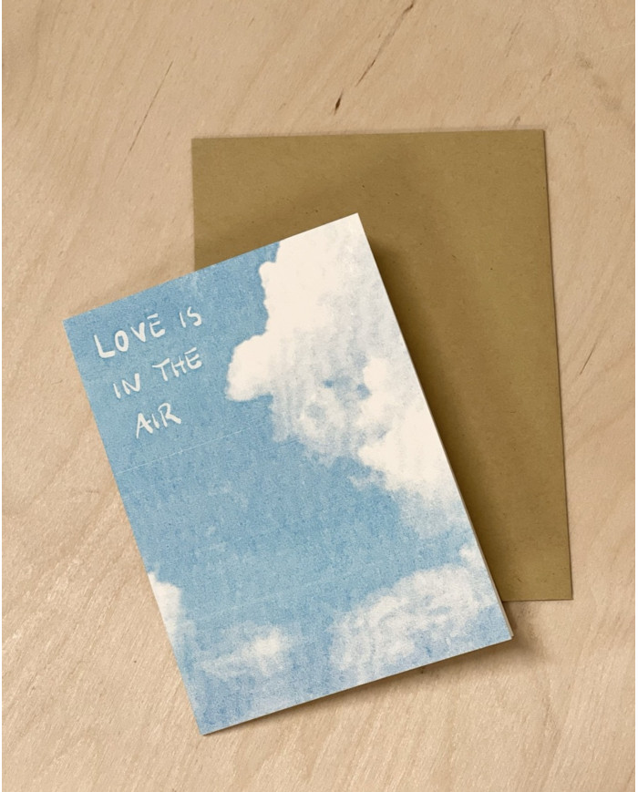 Card LOVE IS IN THE AIR